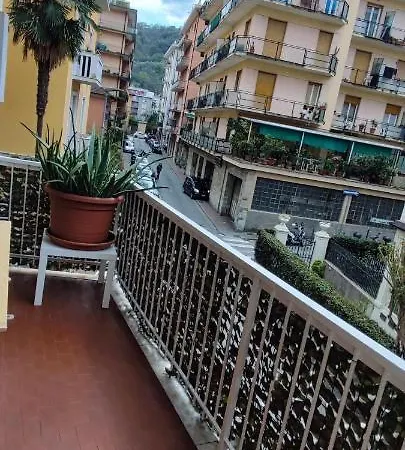Azzurra - 850 M Al Mare - 75 Mq - Balconata Vivibile - Wi-fi - Pay Tv Gratis - Posteggio Auto Condominiale Non Assegnato * Rapallo