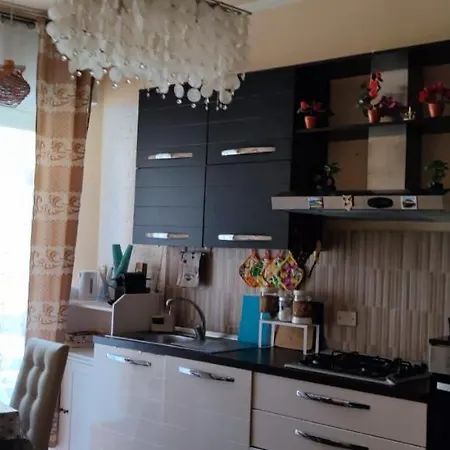 Azzurra - 850 M Al Mare - 75 Mq - Balconata Vivibile - Wi-fi - Pay Tv Gratis - Posteggio Auto Condominiale Non Assegnato 公寓