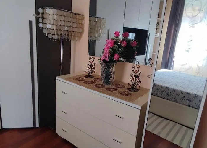 Apartament Azzurra - 850 M Al Mare - 75 Mq - Balconata Vivibile - Wi-fi - Pay Tv Gratis - Posteggio Auto Condominiale Non Assegnato