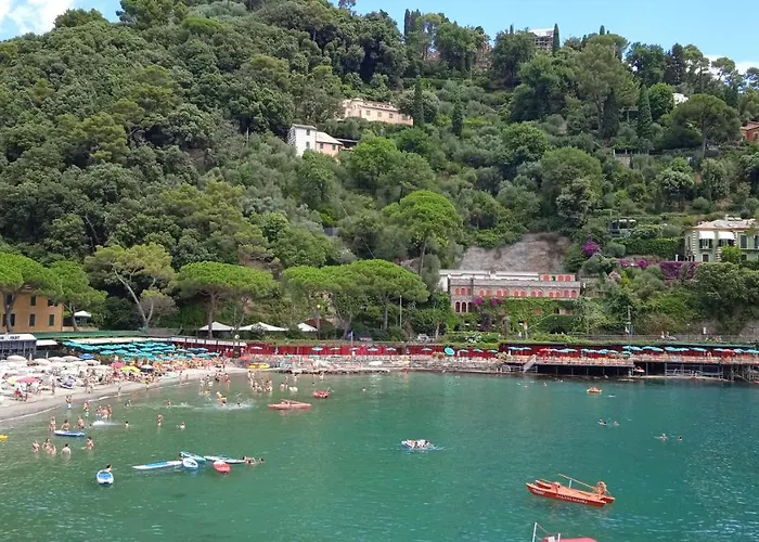 Azzurra - 850 M Al Mare - 75 Mq - Balconata Vivibile - Wi-fi - Pay Tv Gratis - Posteggio Auto Condominiale Non Assegnato Apartament Rapallo